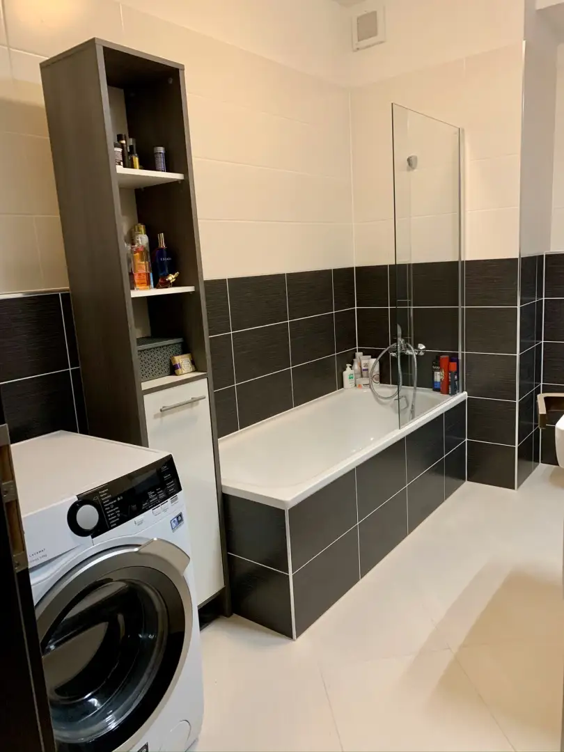 Pronájem Bytu 2+kk, 50m2, ulice Makedonská, Praha 9