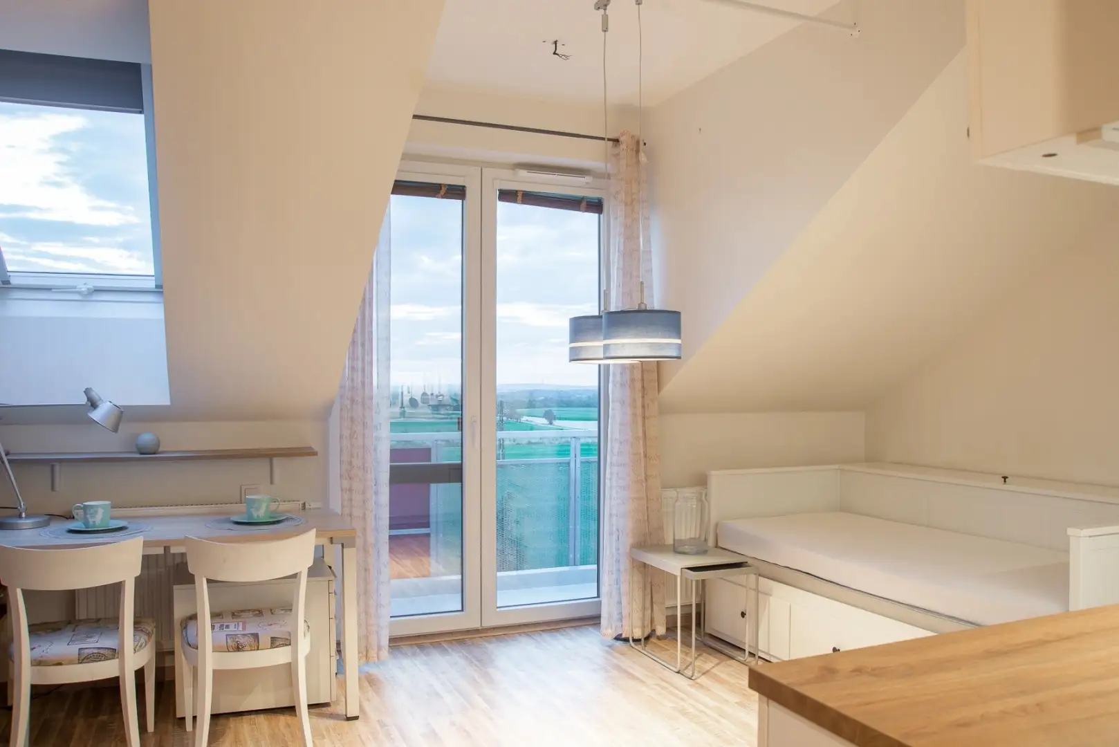 Pronájem bytu 1+kk,  35 m², terasa 7 m2, parkovací stání