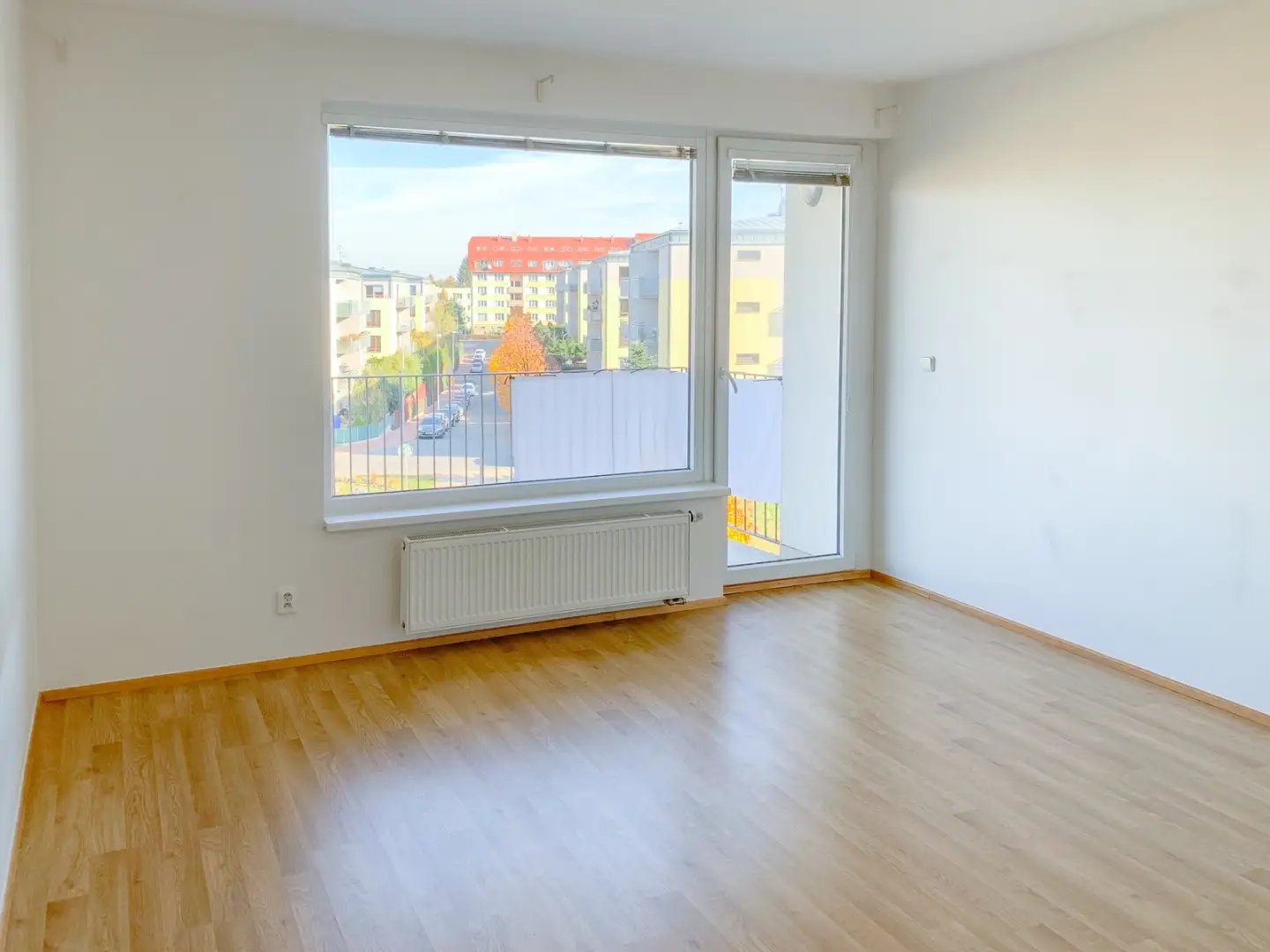 Pronájem bytu 1+kk, ulice Milotická 458/16, Praha - Zličín