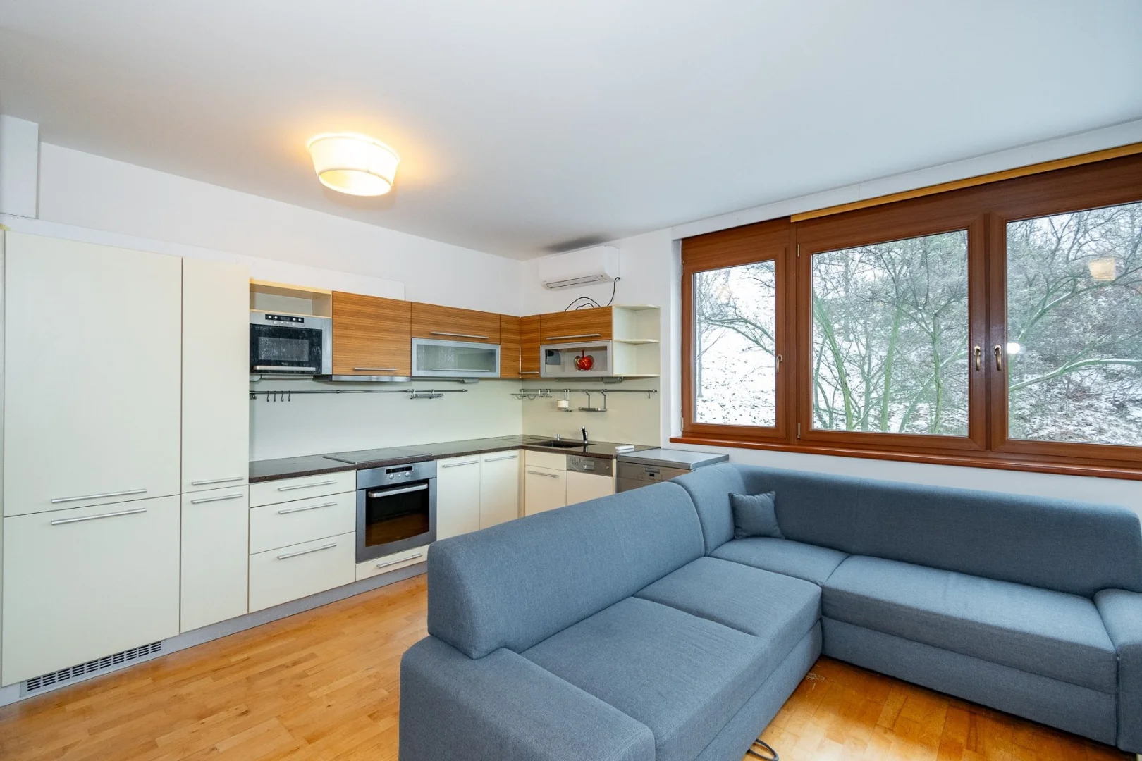 Pronájem bytu 3+kk, 93 m², Praha Smíchov