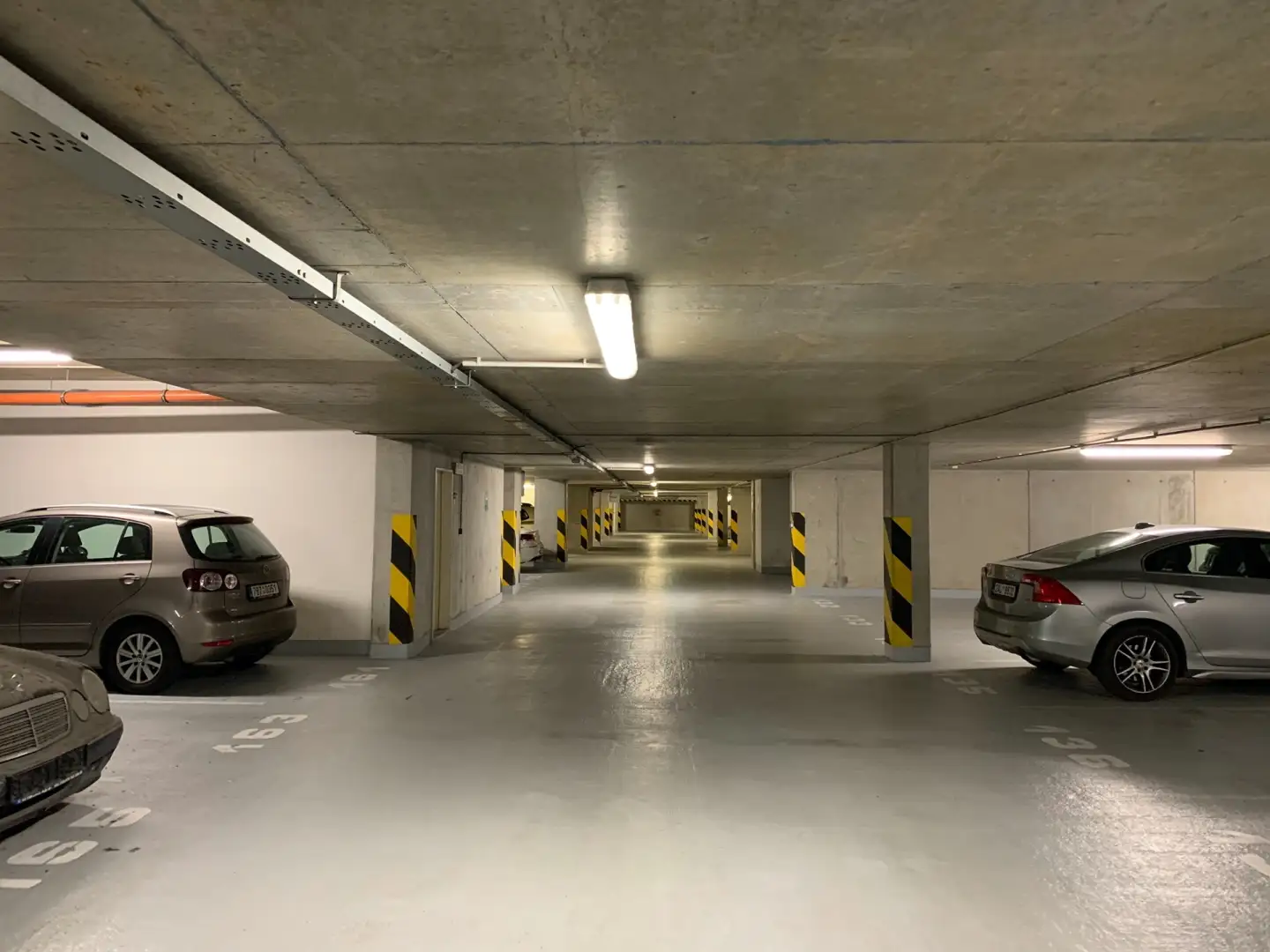 Pronájem bytu 1+kk, 42m2, balkon, garáž