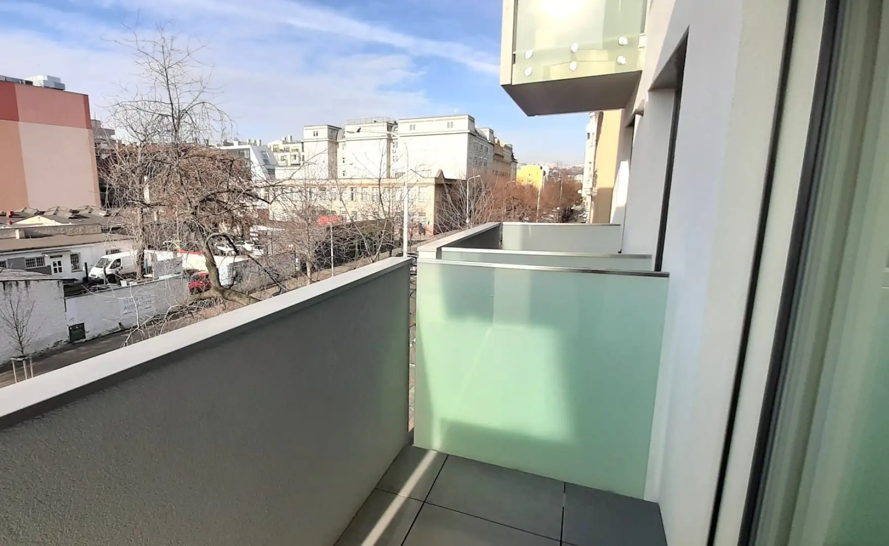 Pronájem moderního bytu 1+kk, 33 m2 + balkon,  Praha 7 - Holešovice