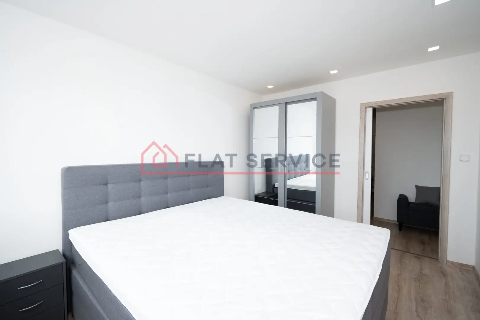Pronájem bytu 2+kk 49 m², Praha - Vokovice
