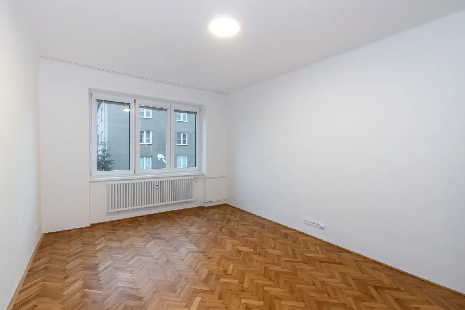 Pronájem bytu 2+1, 53 m² - Praha - Dejvice