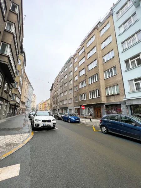 Pronájem bytu 2+kk, ulice Veverkova 1418/10, Praha - Holešovice