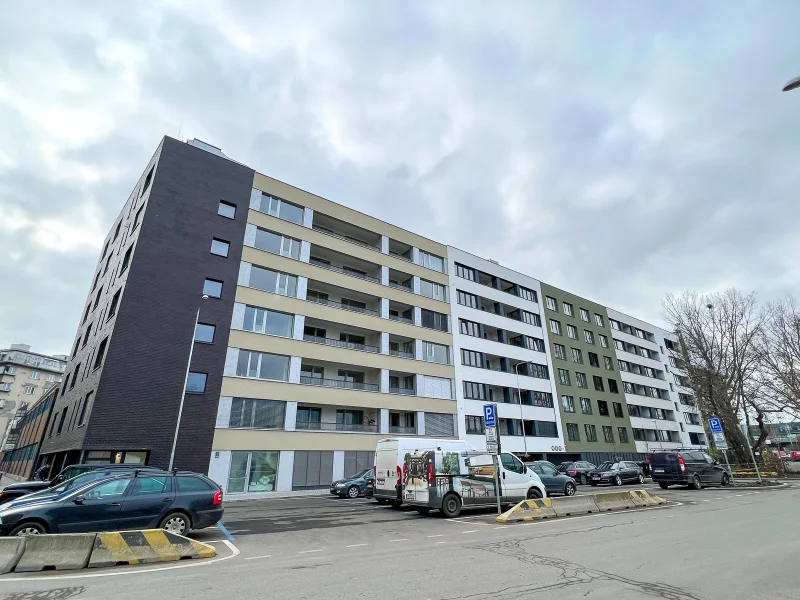 Pronájem bytu 2+kk, 43m², ulice Jankovcova 1629/65, Praha - Holešovice