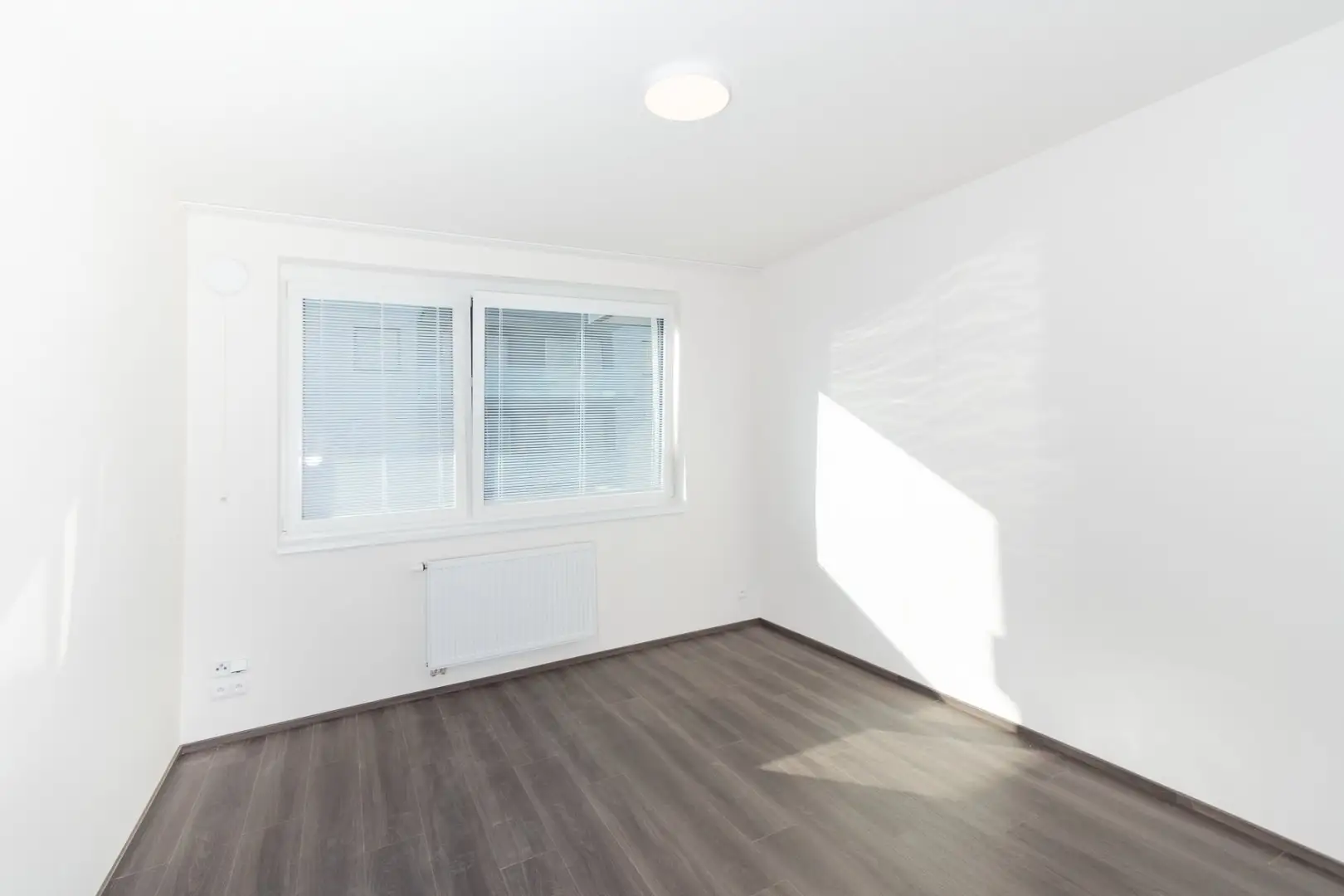 Pronájem bytu 2+kk, 56 m² - Praha - Prosek