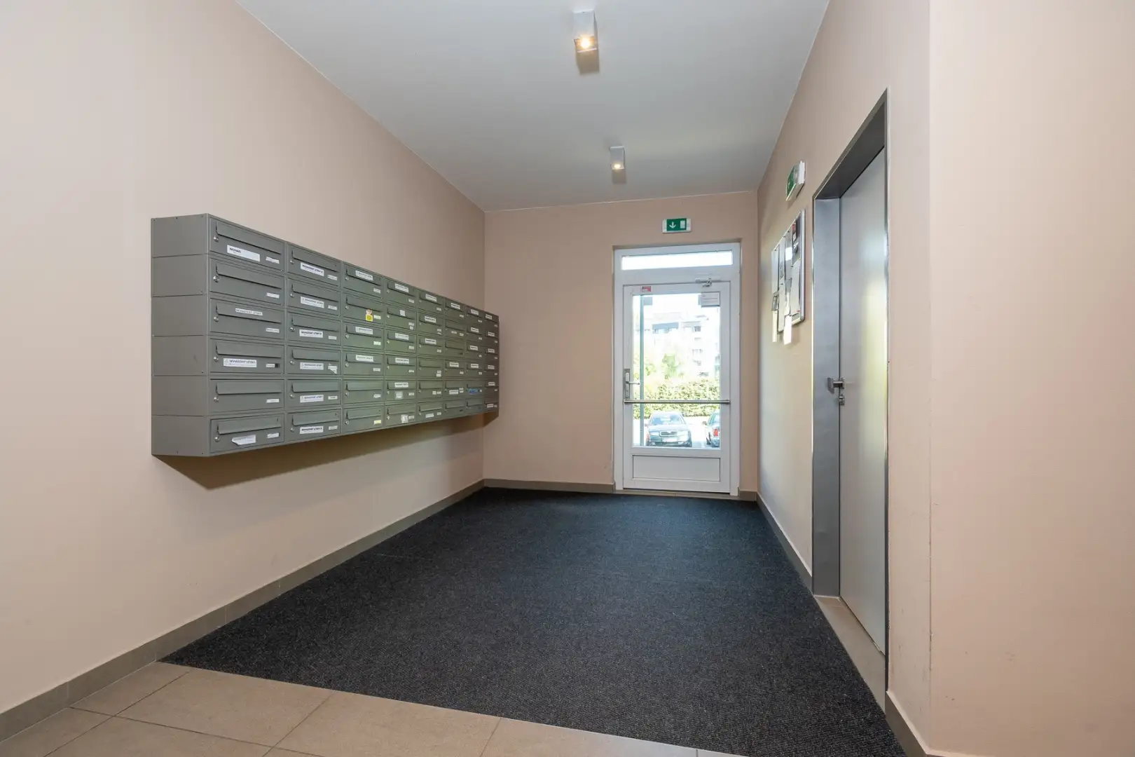 Pronájem bytu 1+kk 32m² - Praha - Hlubočepy