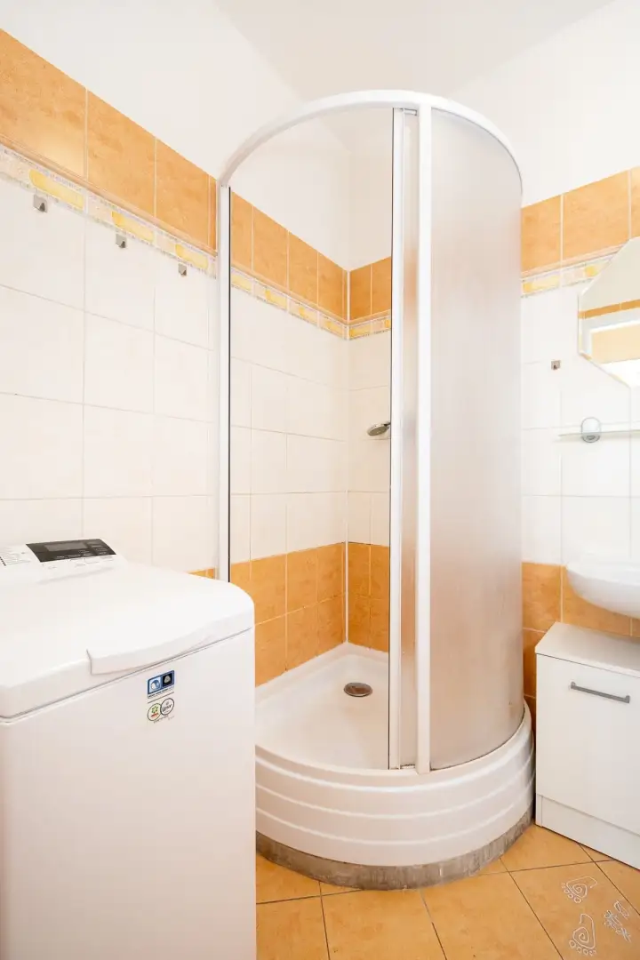 Pronájem bytu 2+1, 57 m², ulice Pod Stárkou, Praha - Michle