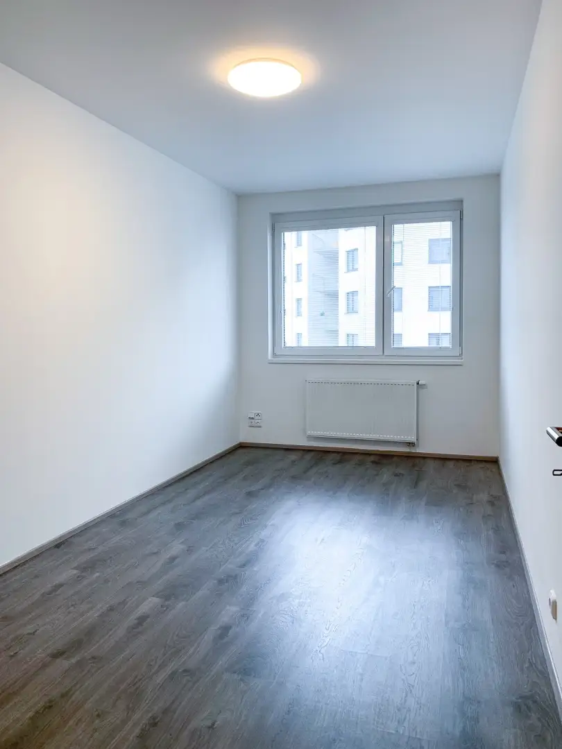 Pronájem bytu 2+kk/B, 53m² - Praha - Střížkov