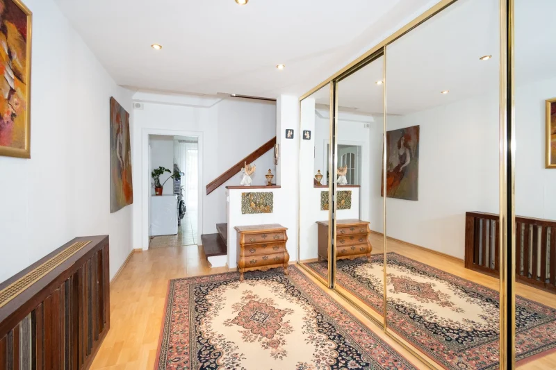 Pronájem rodinného domu, 300 m² - Praha - Krč