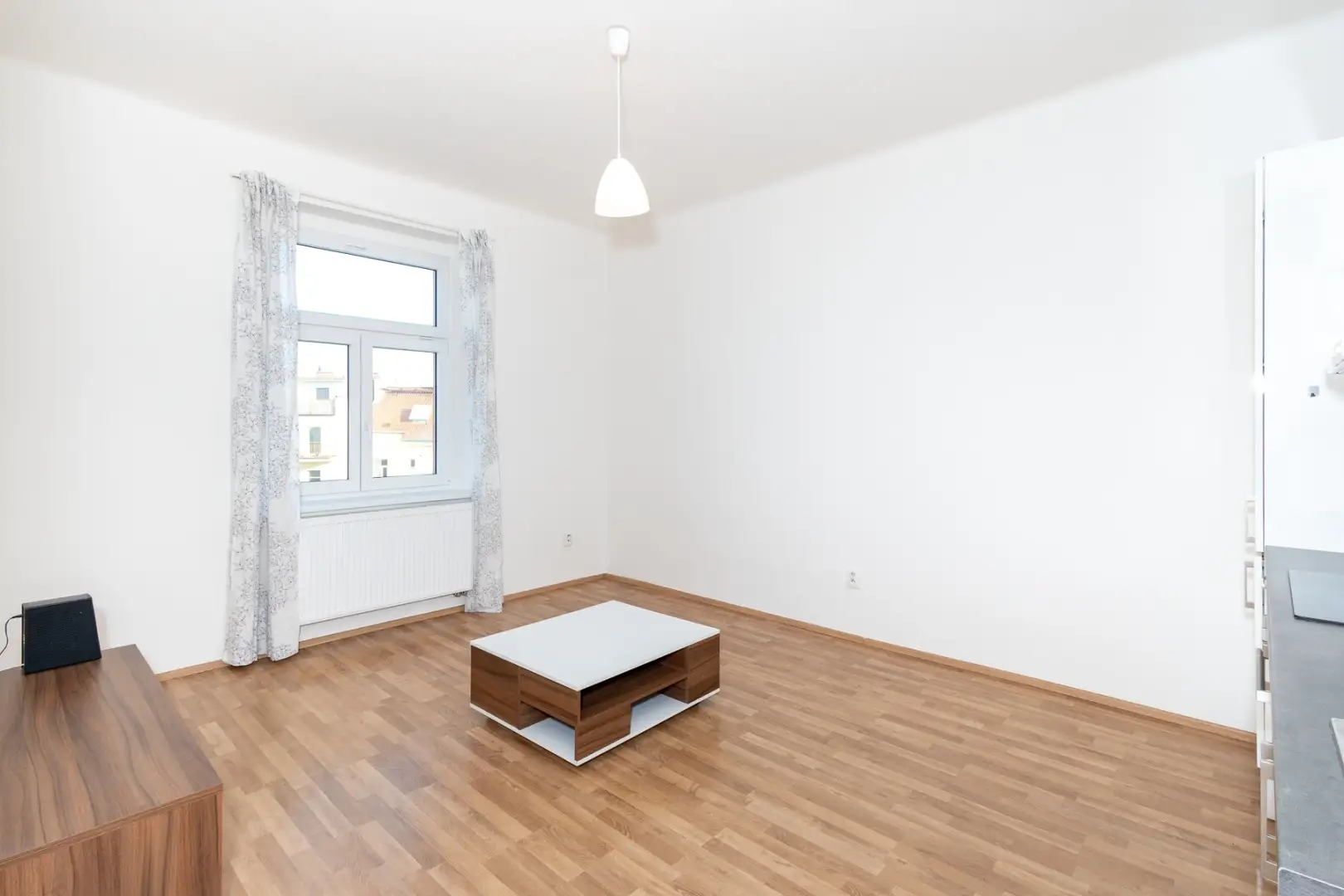 Pronájem bytu 2+kk, 39 m² - Praha - Vysočany