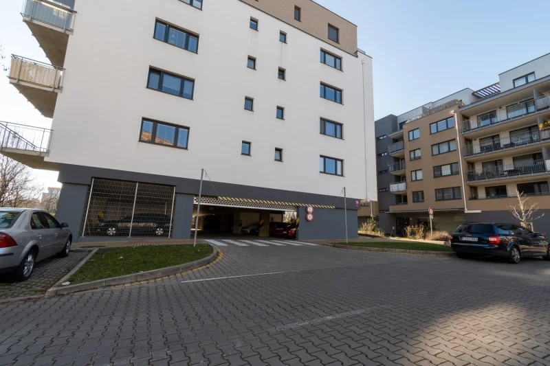 Pronájem bytu 2+kk/B/G o výměře 55m² - Praha - Střížkov