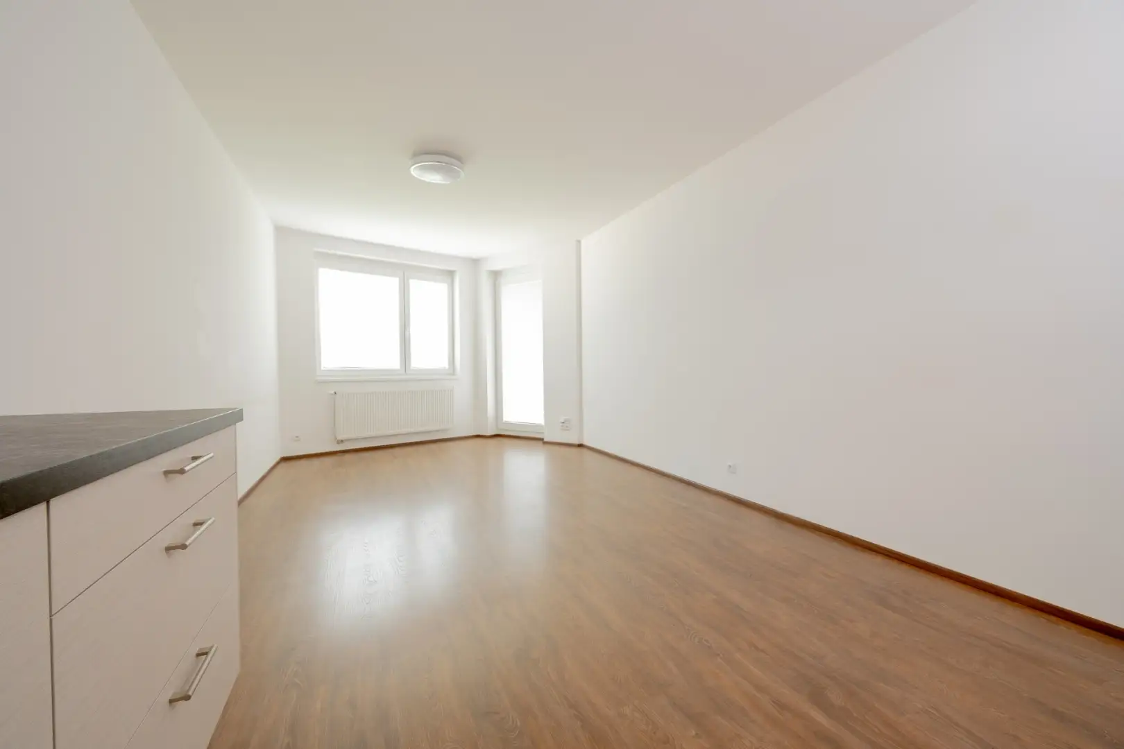 Pronájem bytu 2+kk 56m² - Praha - Střížkov