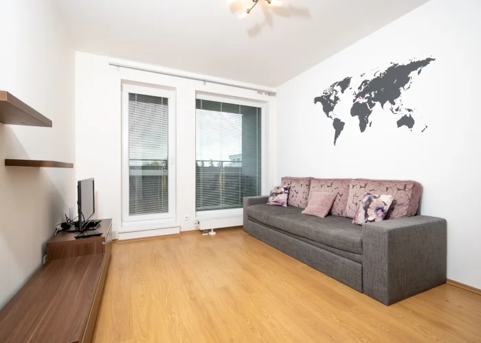 Pronájem slunného bytu 2+kk/G/B/S s výměrou  45m² - Praha - Uhříněves