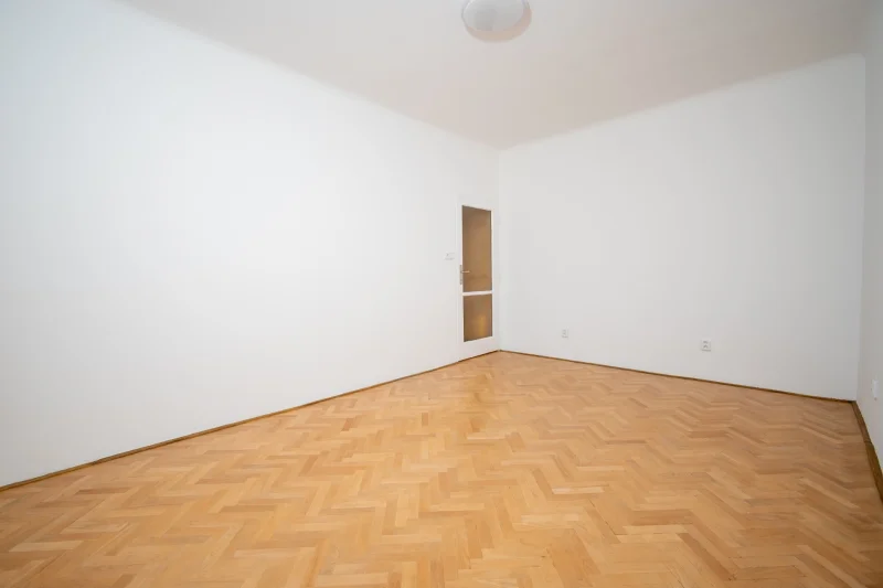 Pronájem bytu 2+1, 56m2, Praha - Vršovice