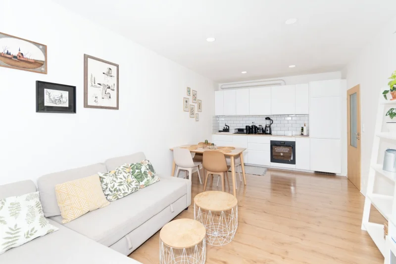Pronájem bytu 2+kk, 48 m² - Praha - Vysočany