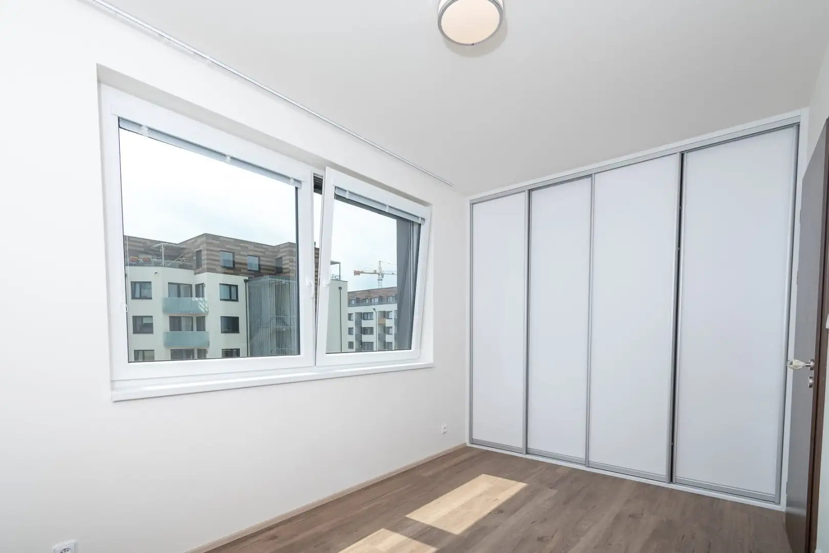 Pronájem bytu 2+kk s garáží, náměstí Olgy Scheinpflugové 1280/1, Praha - Hlubočepy