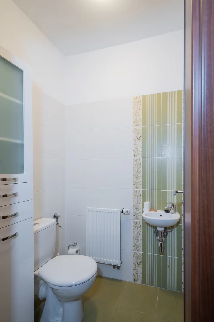 Pronájem rodinného domu, ulice Červená Skála, Husinec - Řež