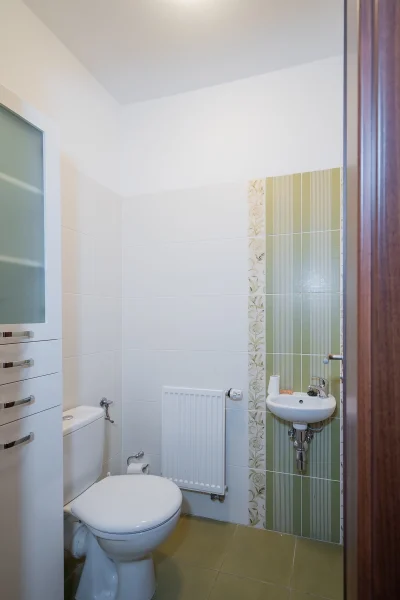 Pronájem rodinného domu, ulice Červená Skála, Husinec - Řež