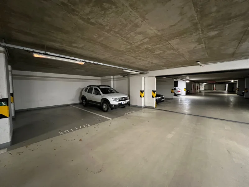 Pronájem podzemního garážového stání Praha Vysočany