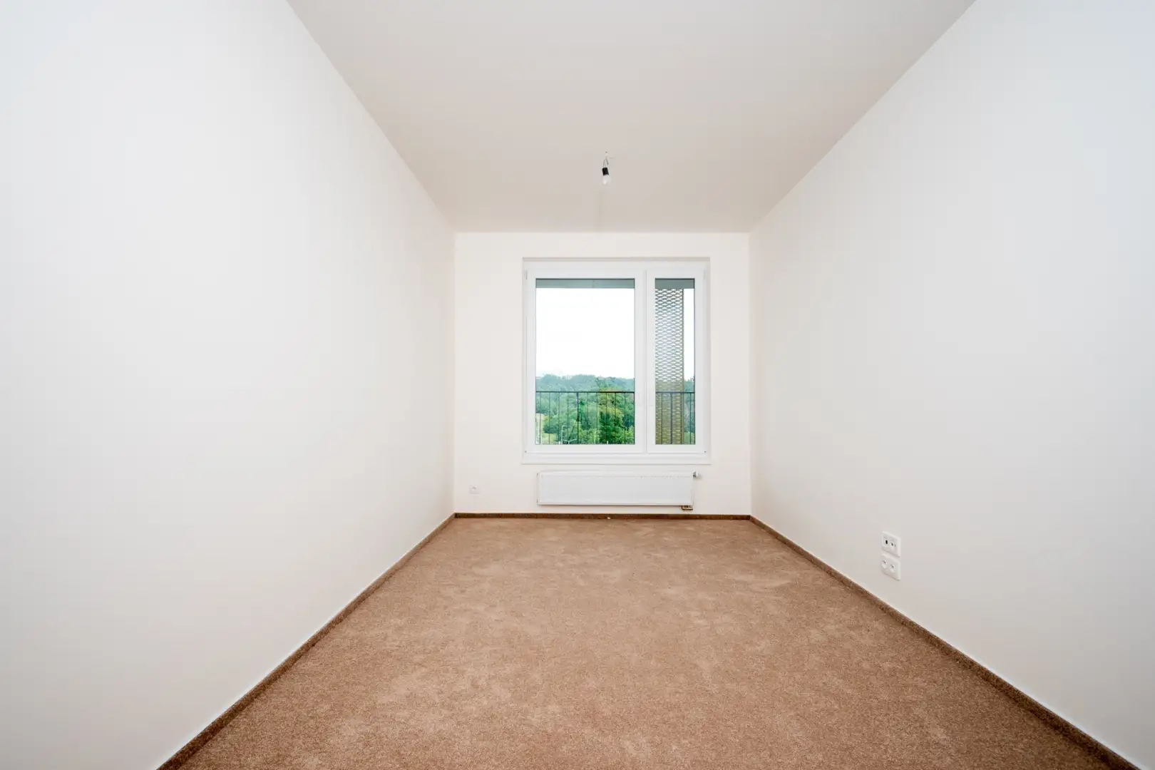 Pronájem bytu 2+kk/B/S o velikosti 57m² - Praha - Modřany