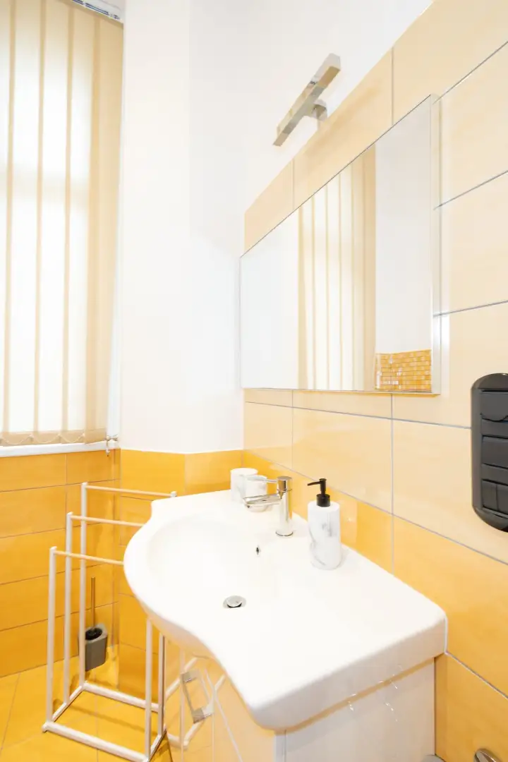 Pronájem bytu 2+kk 44 m², Praha - Smíchov