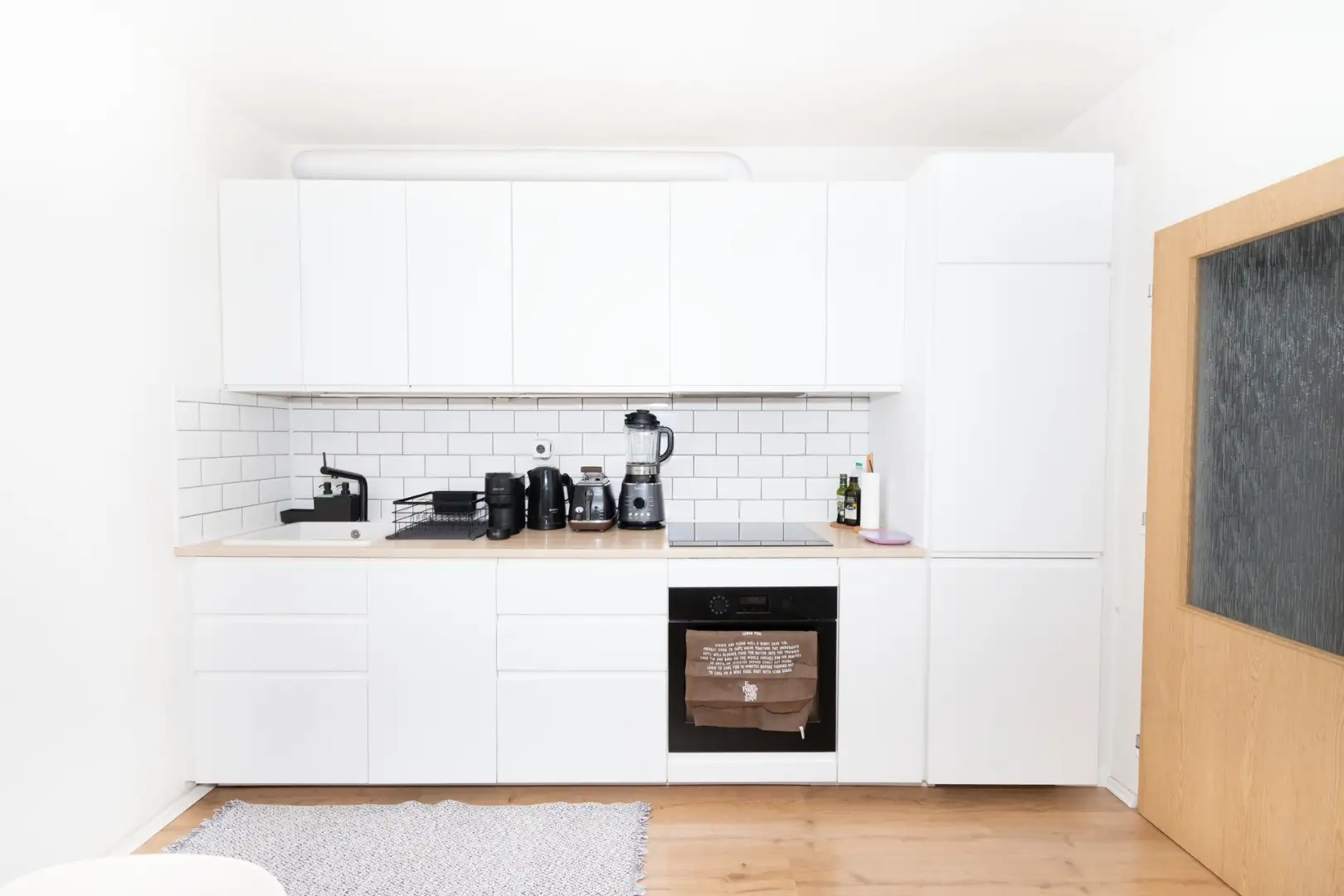 Pronájem bytu 2+kk, 48 m² - Praha - Vysočany