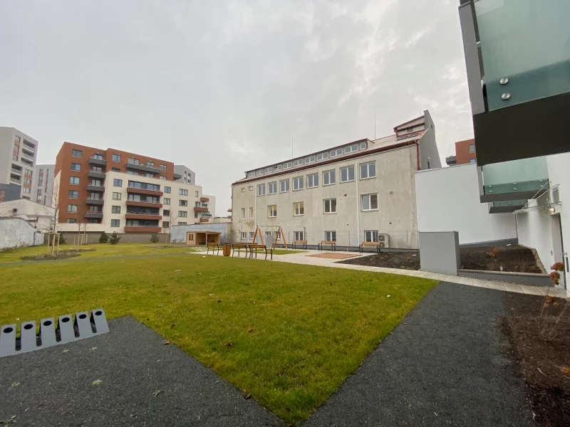 Pronájem bytu 2+kk, 58m2 s balkonem