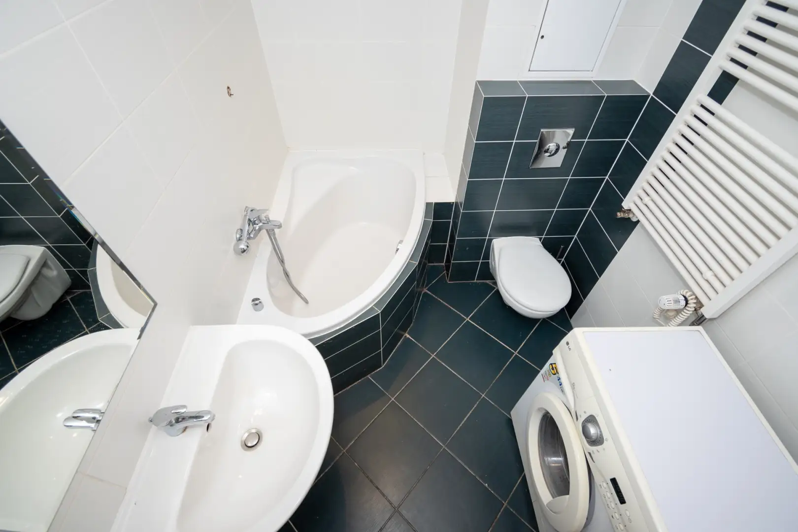 Pronájem bytu 2+kk/G o velikosti 40m² - Praha - Suchdol