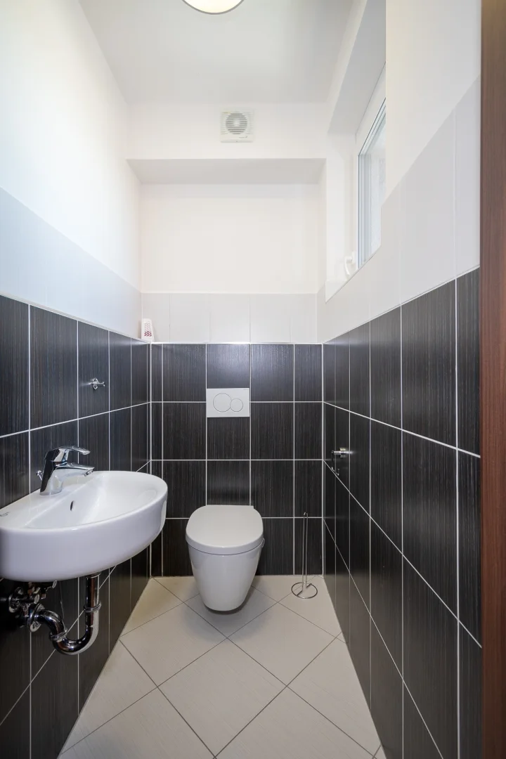 Pronájem bytu 4+kk s terasou, ulice Zakšínská 609/13, Praha - Střížkov