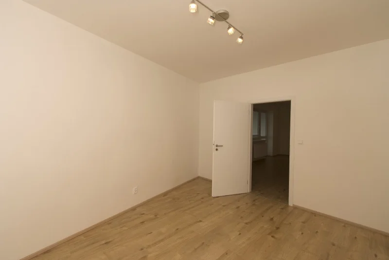 Pronájem bytu 2+kk/B/G/S, 45 m², nezařízený, Rakovník II