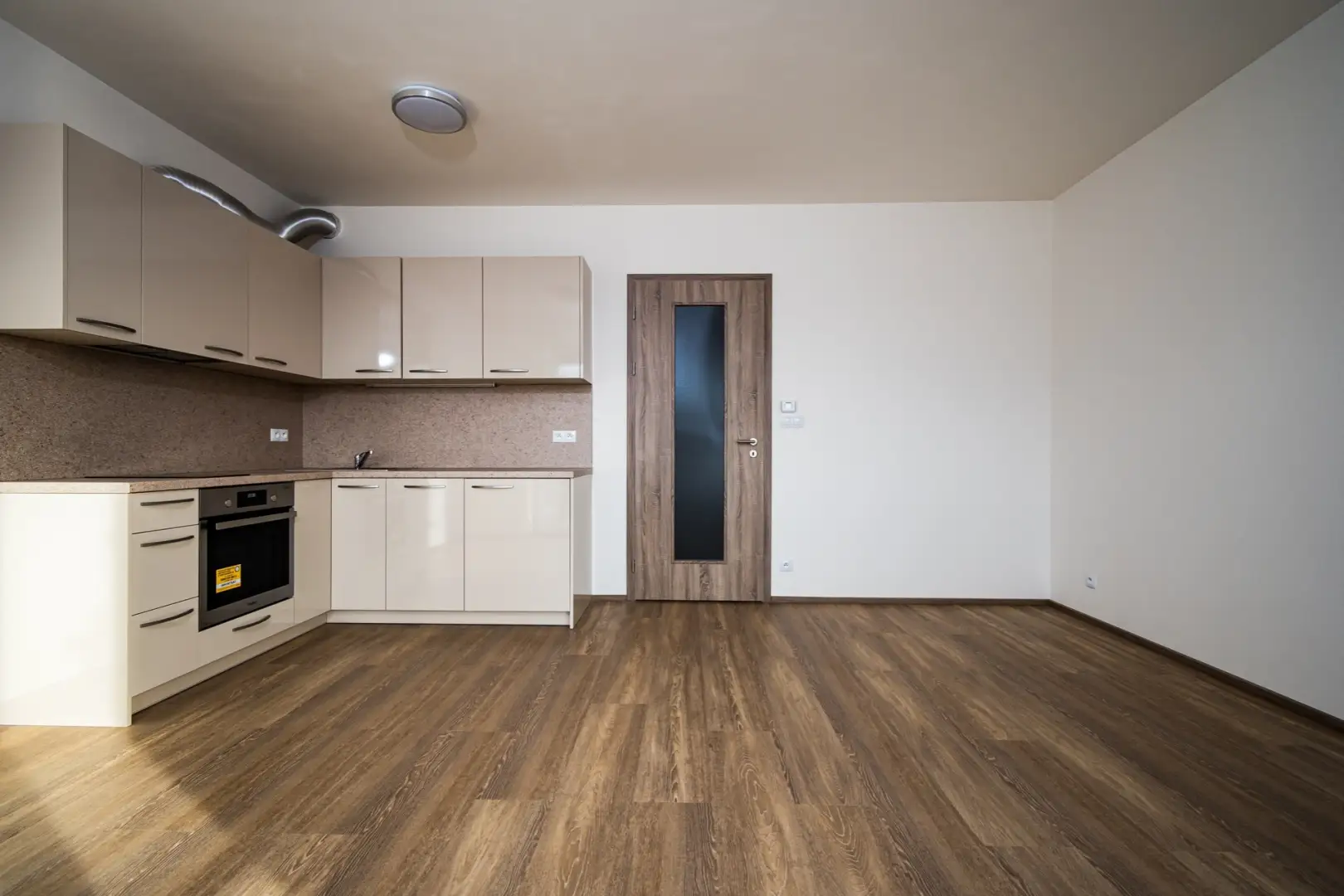 Pronájem bytu 1+kk 33m² - Praha - Stodůlky