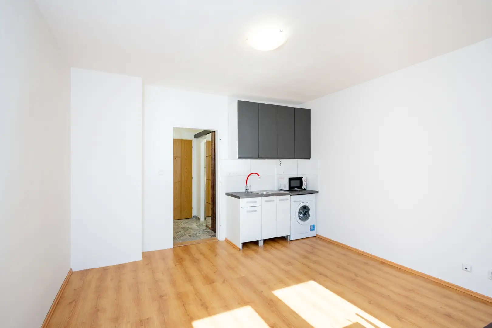 Pronájem byty 1+kk, 26 m² - Praha - Vršovice