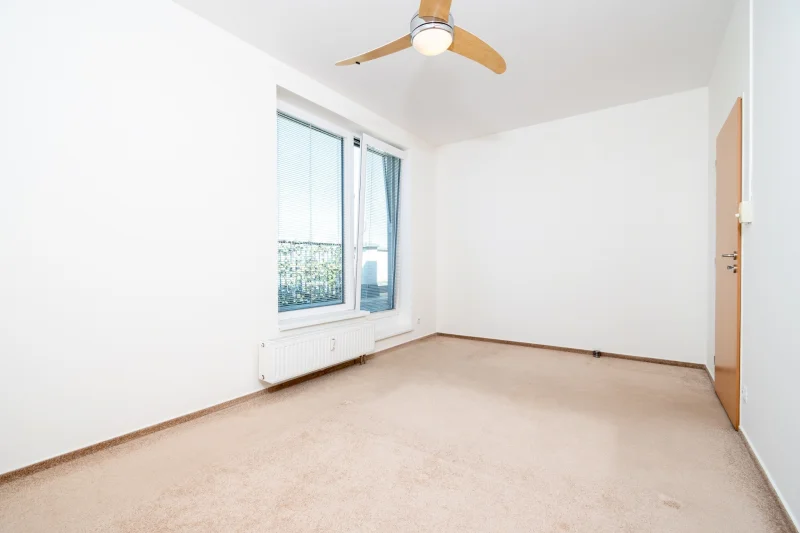 Pronájem bytu 2+kk/T/G o velikosti 52 m² - Praha - Vysočany