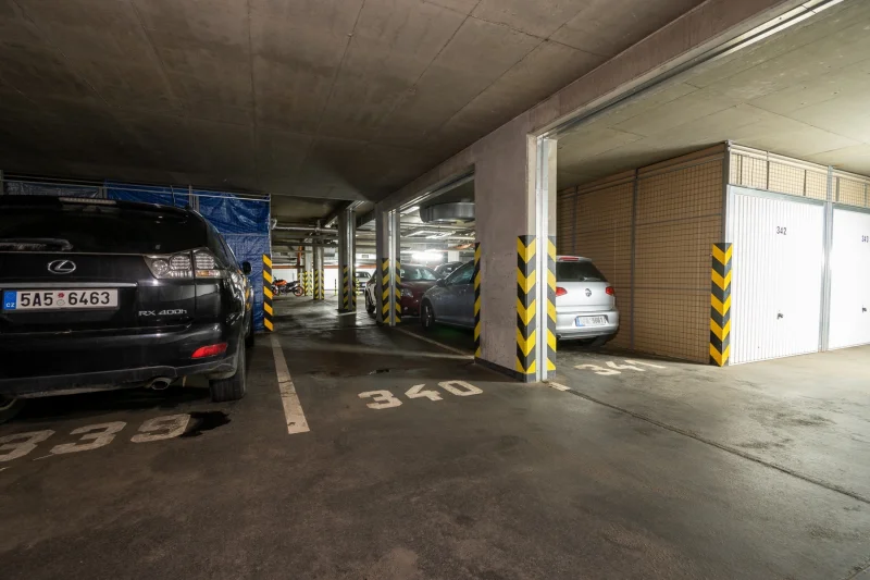 Pronájem bytu 2+kk/B/G/K 56m² - Praha - Hlubočepy