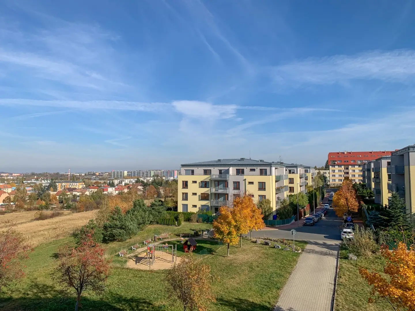 Pronájem bytu 1+kk, ulice Milotická 458/16, Praha - Zličín