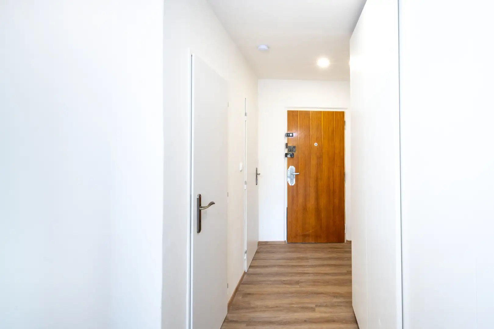 Pronájem bytu 2+kk, 45 m² - Praha - Kobylisy