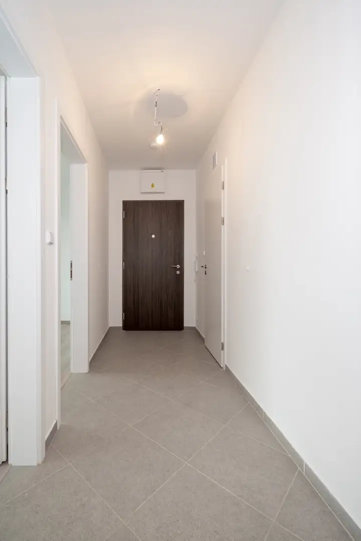 Pronájem bytu 2+kk, 54m2 s balkónem, ulice Františka Jansy, Praha - Dolní Měcholupy