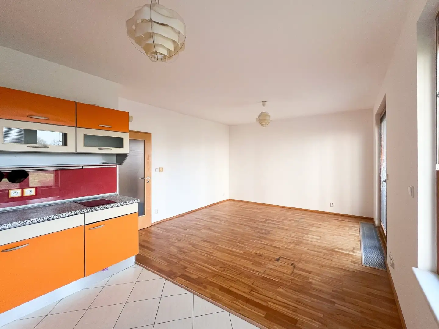 Pronájem bytu 1+kk, 52 m², ulice Mattioliho - Praha - Záběhlice