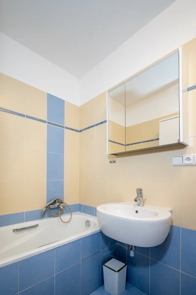 Pronájem bytu 3+kk/B, po rekonstrukci, zařízený, Praha - Letňany