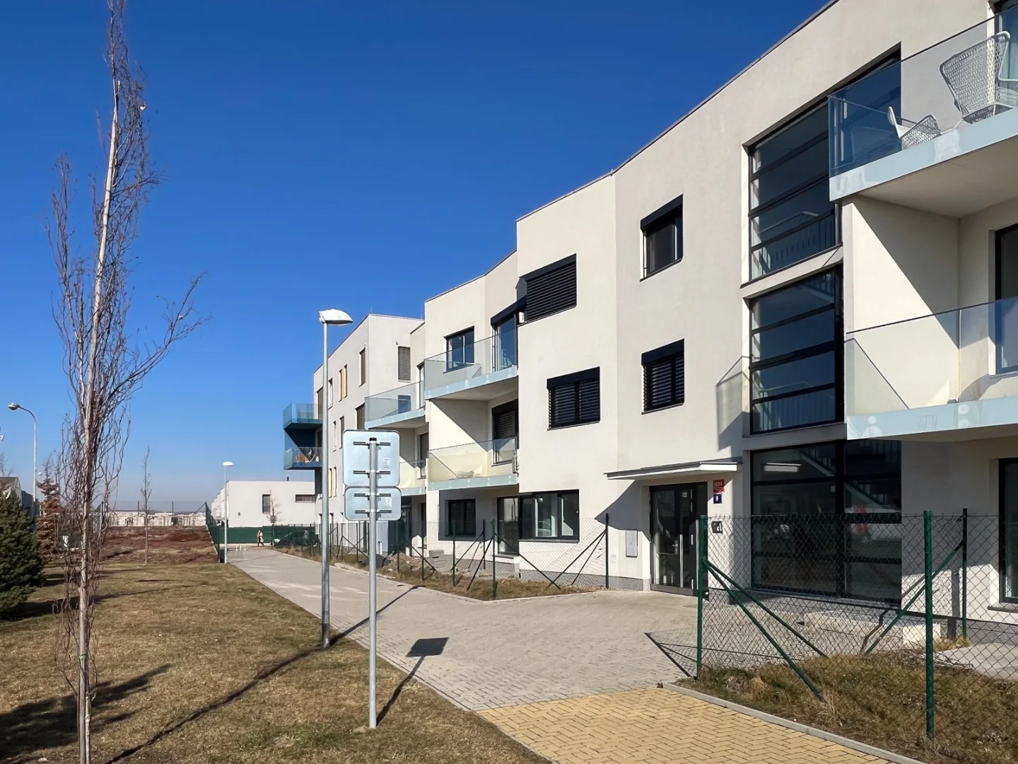 Pronájem byty 3+kk, 88 m² - Praha - Dolní Počernice