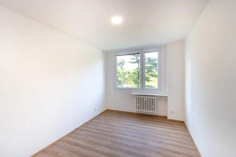 Pronájem bytu 2+kk, 45 m² - Praha - Kobylisy