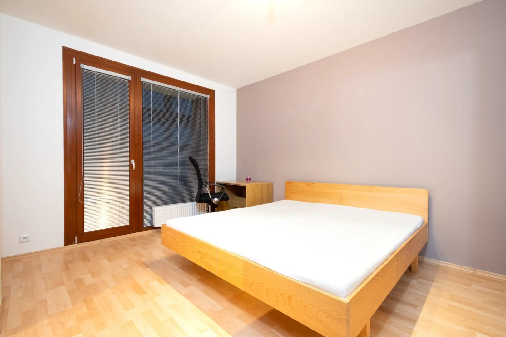 Pronájem bytu 2+kk  o výměře 55 m²  - Praha - Holešovice