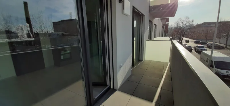 Pronájem bytu 1+kk, 33m2 s balkonem