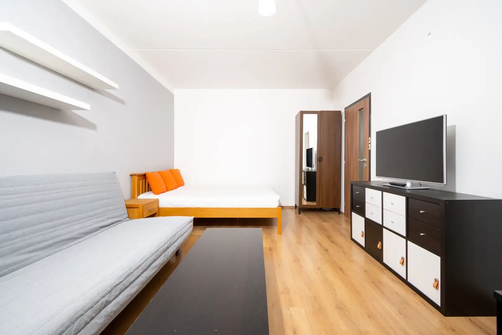 Pronájem bytu 1+kk o velikosti 33 m² v lokalitě Praha - Modřany