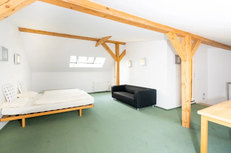 Pronájem mezonetového bytu 2+kk, 103m², Pod Vilami, Praha Nusle