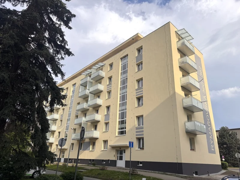 Pronájem bytu 3+kk/B, po rekonstrukci, zařízený, Praha - Letňany