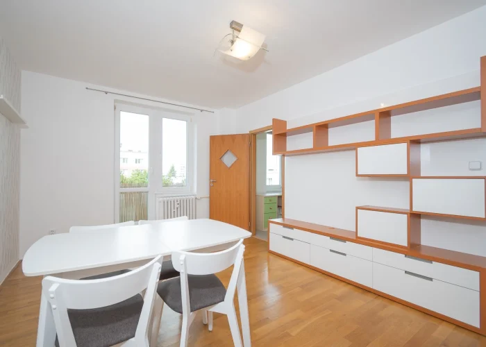 Pronájem bytu 3+kk/B, po rekonstrukci, zařízený, Praha - Letňany