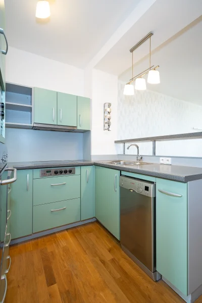 Pronájem bytu 3+kk/B, po rekonstrukci, zařízený, Praha - Letňany
